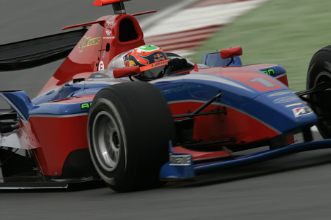 Karun Chandhok satte den bedste tid om eftermiddagen.